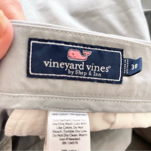 Vineyard Vines Breaker Shorts Men’s size 38 Gray inseam 9” - Picture 6 of 6